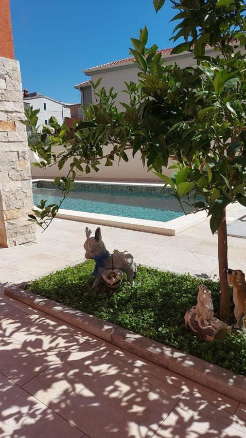 Villa J&J Apartments Residence With Swimming Pool 珀德垂那 外观 照片