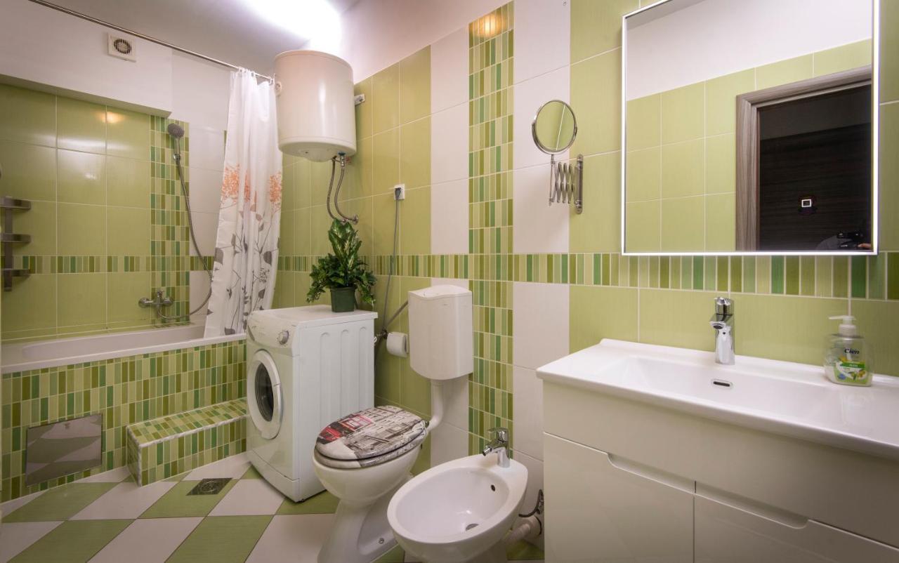 Villa J&J Apartments Residence With Swimming Pool 珀德垂那 外观 照片